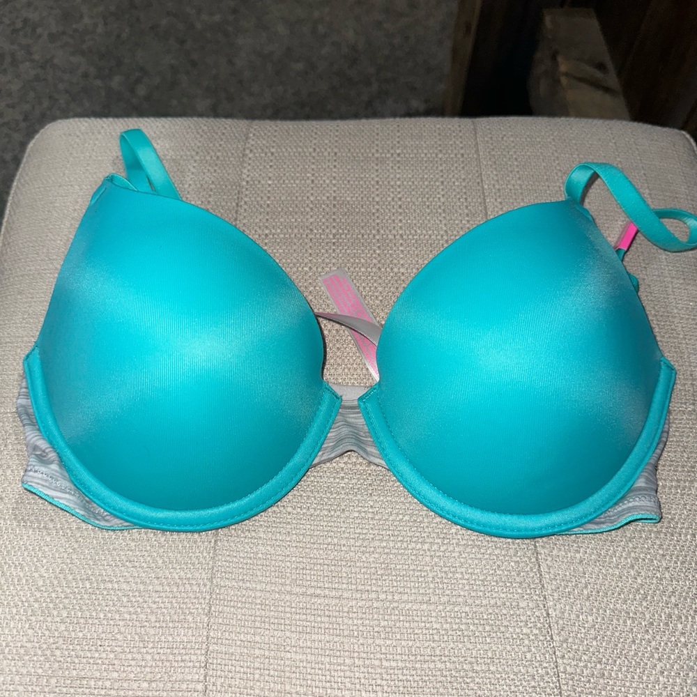 PINK Wear Everywhere Push-Up Bra (Pack of 3) - Picture 2 of 10